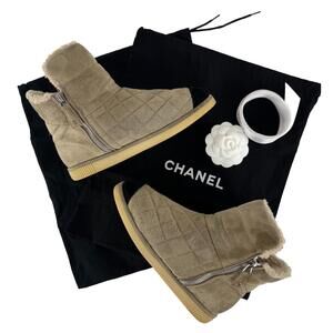 Chanel Beige Suede Shearling Boots 5 Us #236035C34B